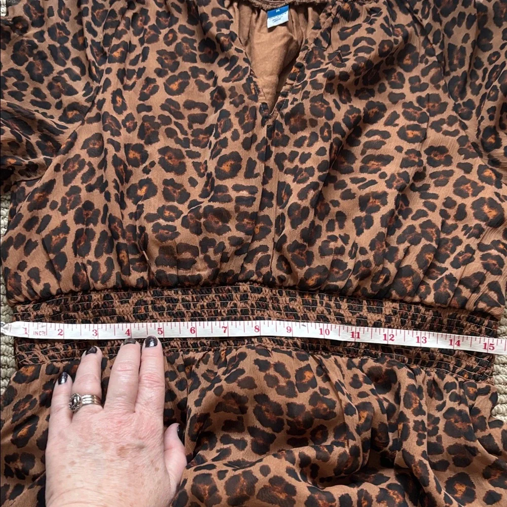 OLD NAVY LEOPARD PRINT Cocktail Lined dress. Sheer Long sleeves. Size medium - Picture 8 of 11